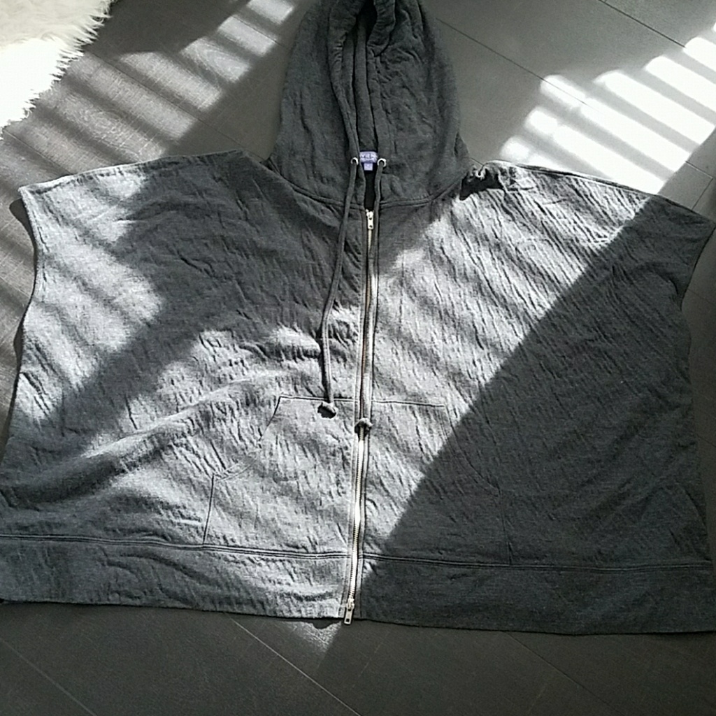 Vivienne Vivienne Tam Batwing Sweatshirt M